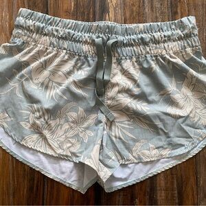Hurley Beach shorts, size small, Floral Print